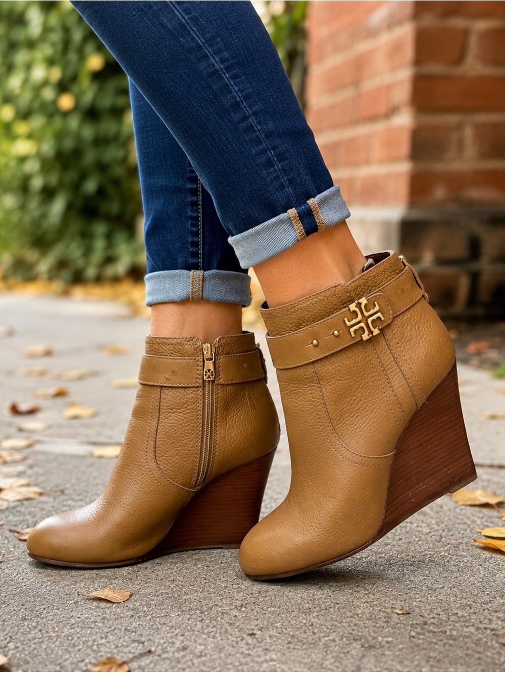Tory Burch Tan Leather Logo Wedge Ankle Booties Size 8.5